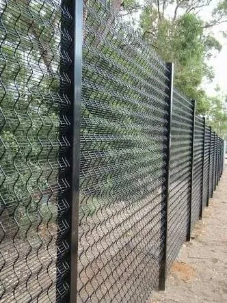 سياج أمني معدني ثقيل